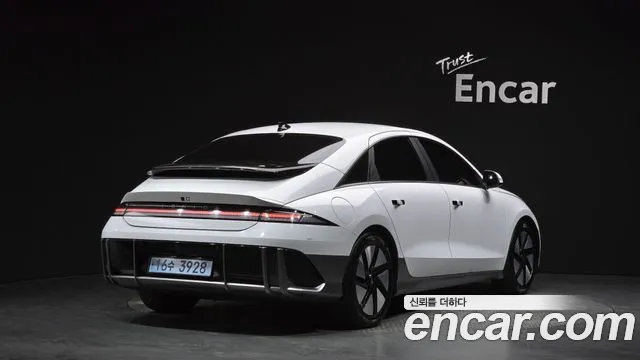 Hyundai Ioniq 6 — Фото автомобиля 2