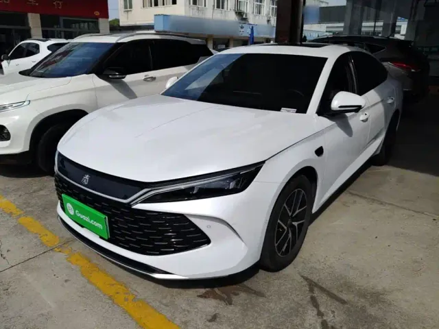 Фотография автомобиля — BYD Qin L