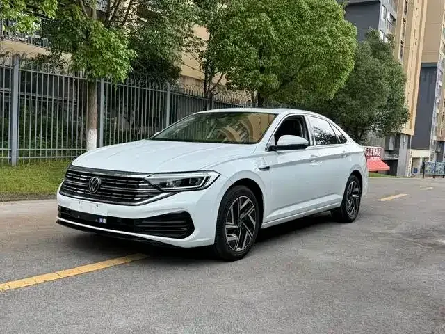 Фотография автомобиля — Volkswagen Sagitar