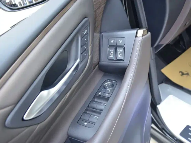 Toyota Vellfire — Фото автомобиля 6