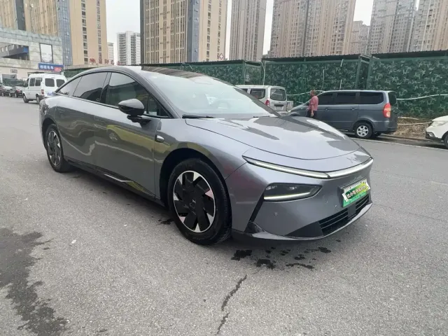 Xpeng P7+ — Фото автомобиля 3
