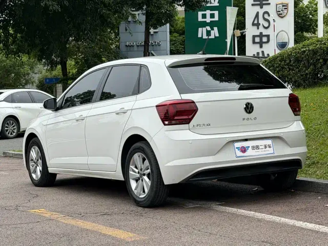 Volkswagen Polo — Фото автомобиля 4