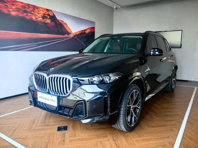 Фотография автомобиля — BMW X5