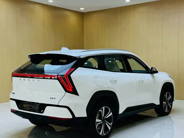 Geely Boyue L — Фото автомобиля 12