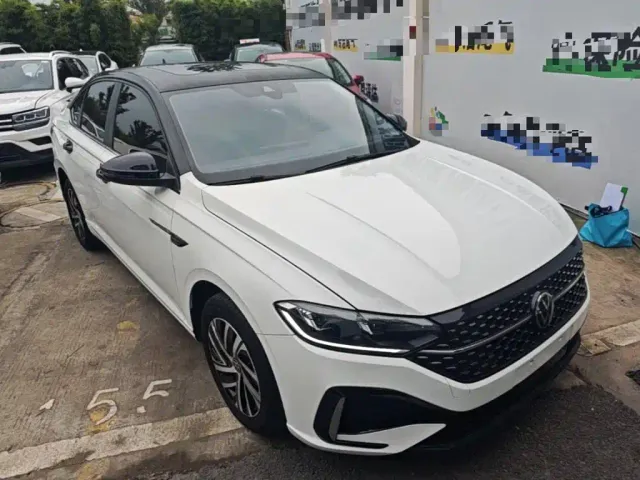 Volkswagen Lavida — Фото автомобиля 3