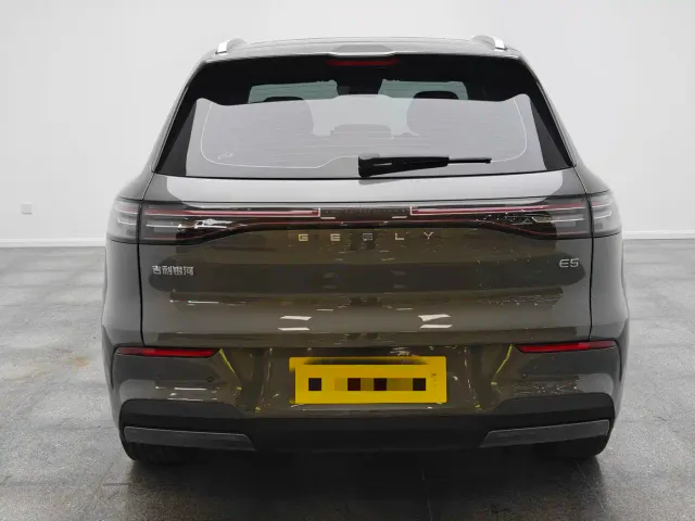 Geely Galaxy E5 — Фото автомобиля 16