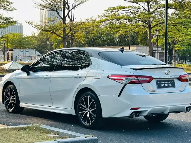 Toyota Camry — Фото автомобиля 6