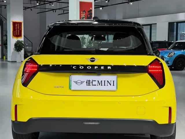 MINI Cooper — Фото автомобиля 5