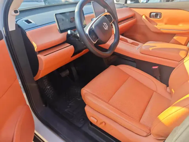 Leapmotor C10 — Фото автомобиля 9