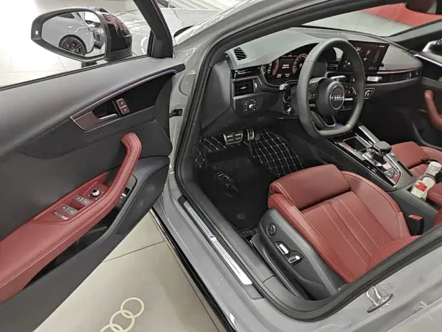 Audi A4L — Фото автомобиля 15