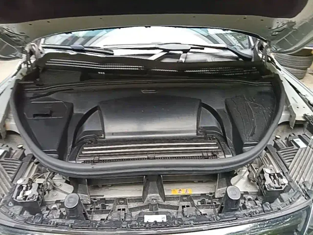 Mercedes-Benz EQE SUV — Фото автомобиля 19