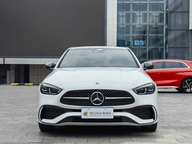 Mercedes-Benz C-Class — Фото автомобиля 3