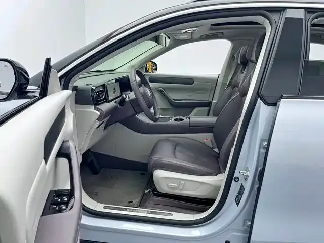 Leapmotor Leapmotor C11 2024 Pure Electric 580 Premium Edition — Фото автомобиля 12