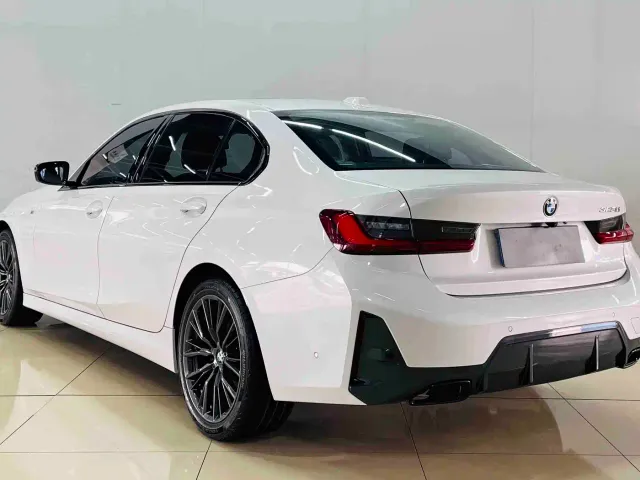 BMW 3 Series — Фото автомобиля 5