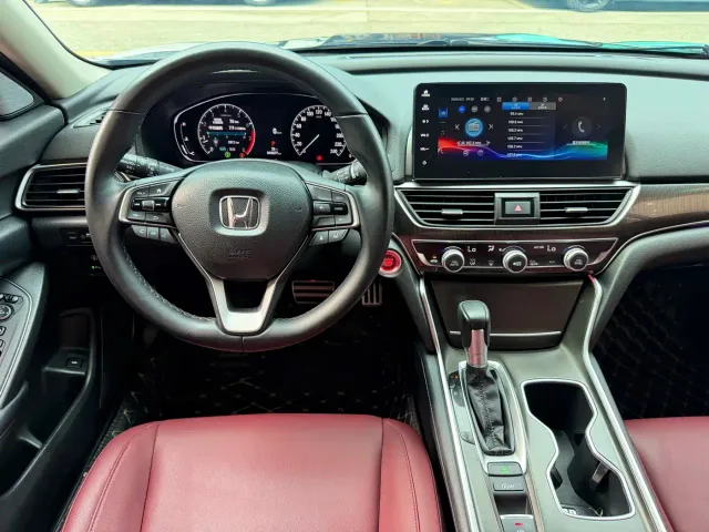 Honda Accord — Фото автомобиля 8