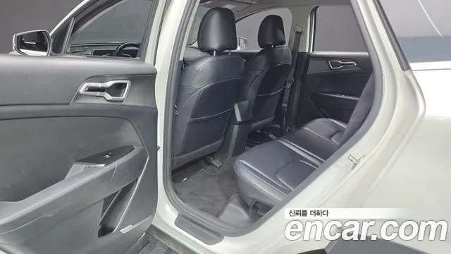 Kia Sportage Sportage 5-е поколение Бензин 1.6 турбо 2WD — Фото автомобиля 12
