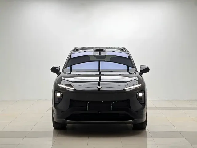 Nio ES7 — Фото автомобиля 2