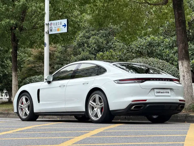 Porsche Panamera — Фото автомобиля 24