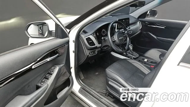 Kia Seltos — Фото автомобиля 12
