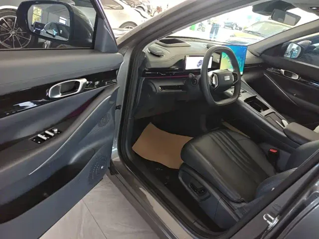 Geely Galaxy E5 — Фото автомобиля 15