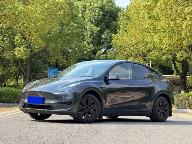 Фотография автомобиля — Tesla Model Y
