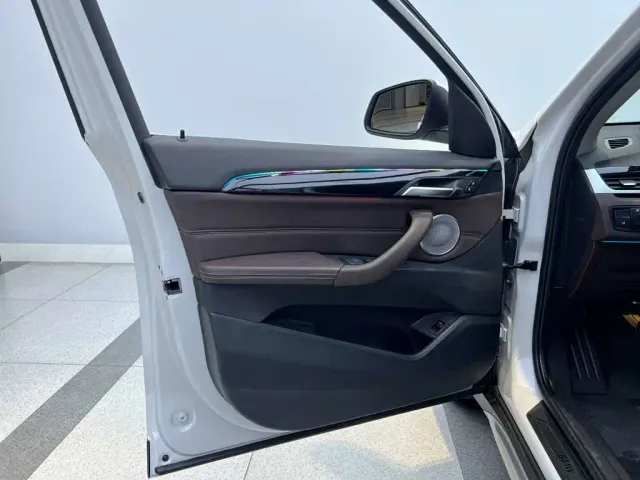 BMW X1 — Фото автомобиля 14