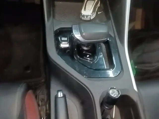Geely Binyue — Фото автомобиля 13