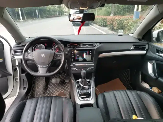 Peugeot 408 — Фото автомобиля 12