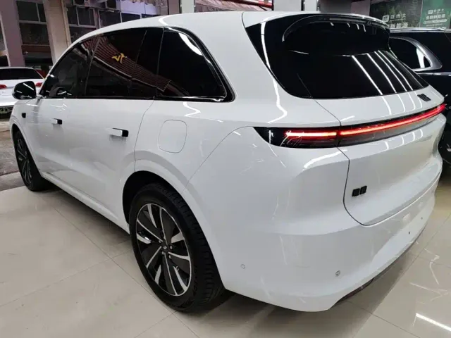 Li Auto L6 — Фото автомобиля 4