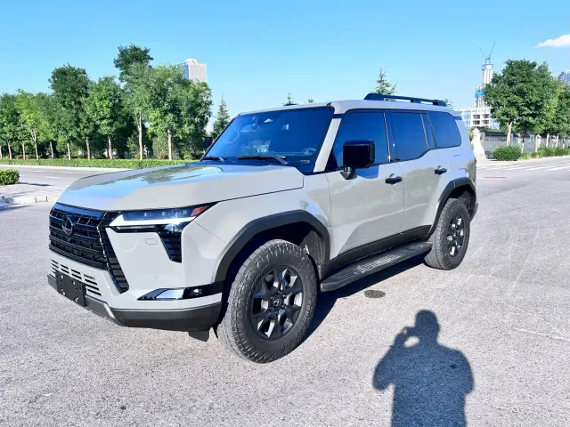 Lexus GX — Фото автомобиля 3