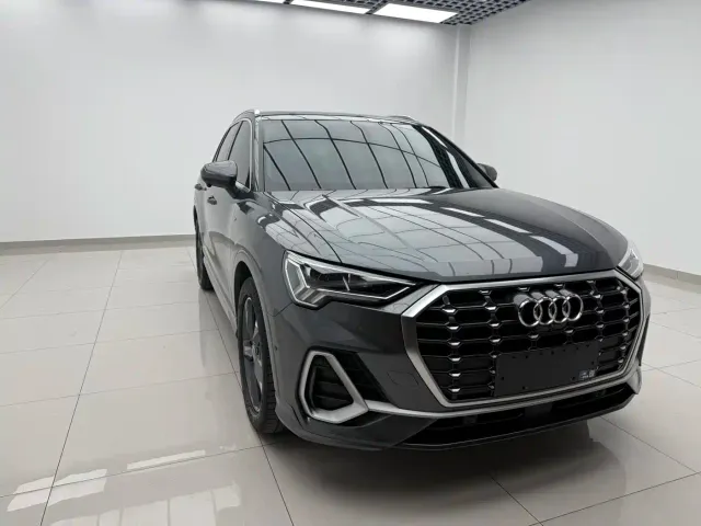 Audi Q3 — Фото автомобиля 3