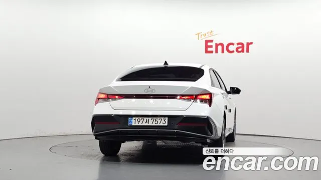 Hyundai Avante CN7 — Фото автомобиля 3