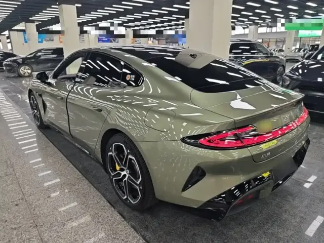 Xiaomi SU7 — Фото автомобиля 22