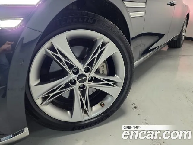 Genesis G90 Бензин 3.5 турбо AWD — Фото автомобиля 20