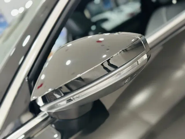 Audi A6L — Фото автомобиля 12