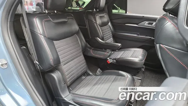 Ford Explorer Generation 6 — Фото автомобиля 12