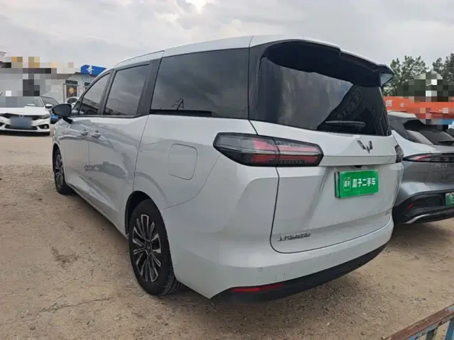 Wuling Starlight 730 — Фото автомобиля 4