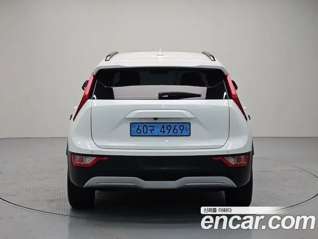 Kia Niro — Фото автомобиля 3