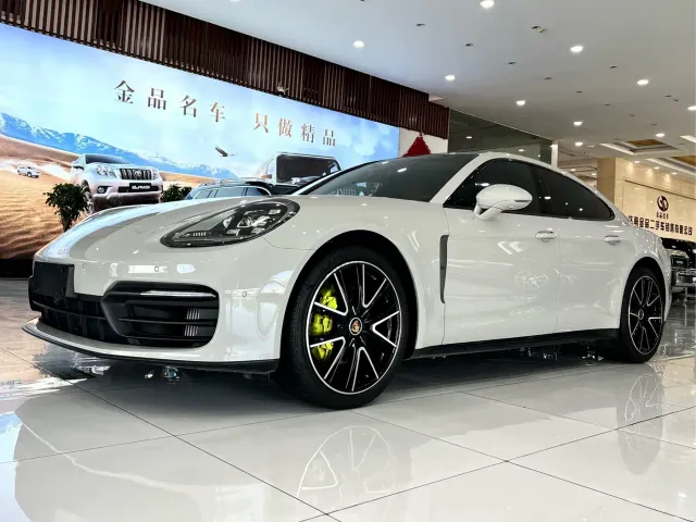Porsche Panamera — Фото автомобиля 2