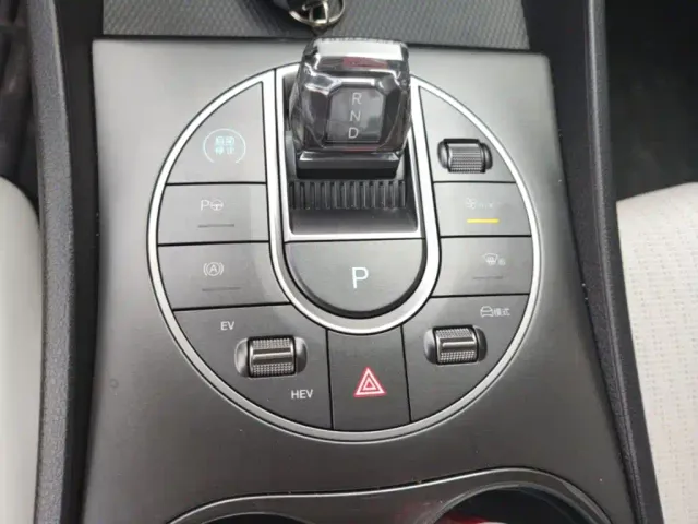 BYD Seal 05 DM-i — Фото автомобиля 13