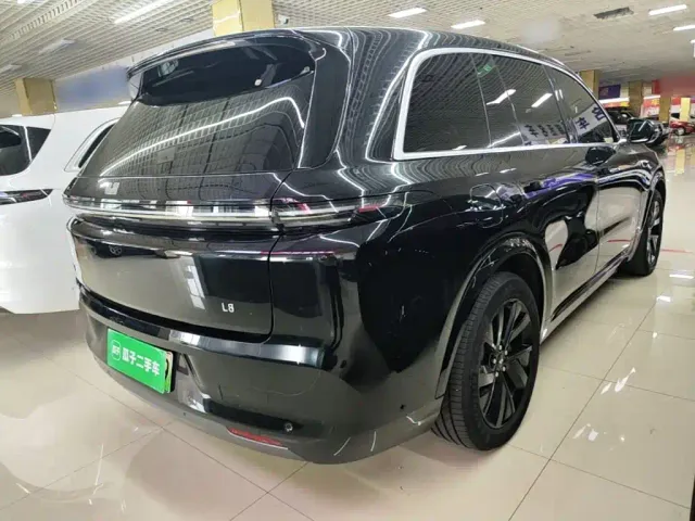 Li Auto L8 — Фото автомобиля 6