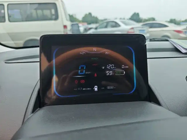 Changan Lumin — Фото автомобиля 11
