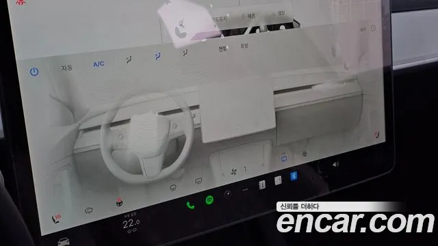 Tesla Model Y — Фото автомобиля 20