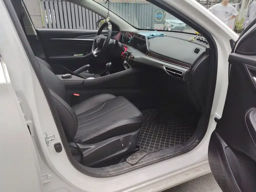 Changan Eado 2022 PLUS 1.6L GDI Manual Luxury — Фото автомобиля 19