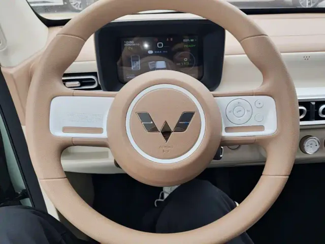 Wuling Hongguang Mini EV — Фото автомобиля 10