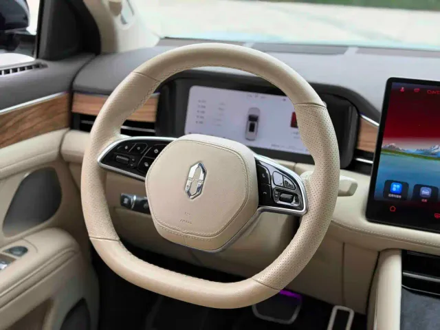 Aito M7 — Фото автомобиля 14