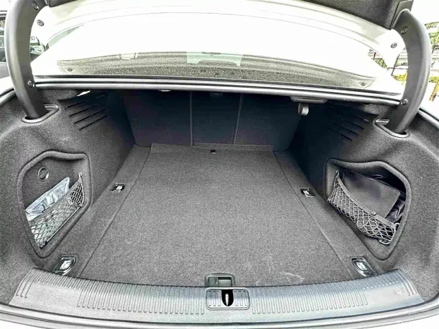 Audi A4L — Фото автомобиля 8