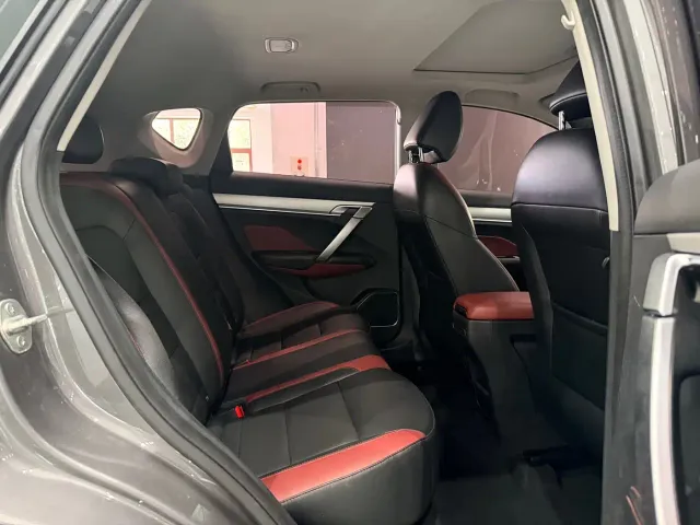 Geely Binyue — Фото автомобиля 11