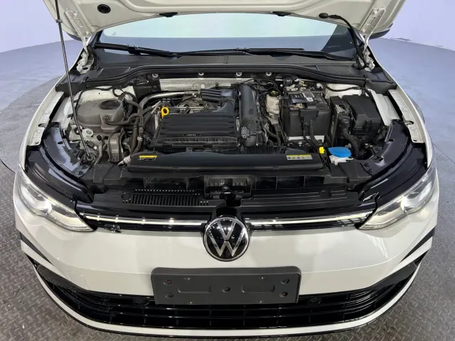 Volkswagen Golf — Фото автомобиля 22