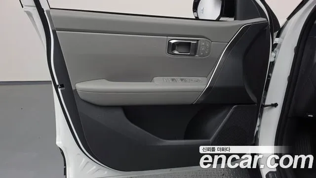 Kia Seltos Seltos 2 поколение Бензин 1.6T 4WD — Фото автомобиля 18